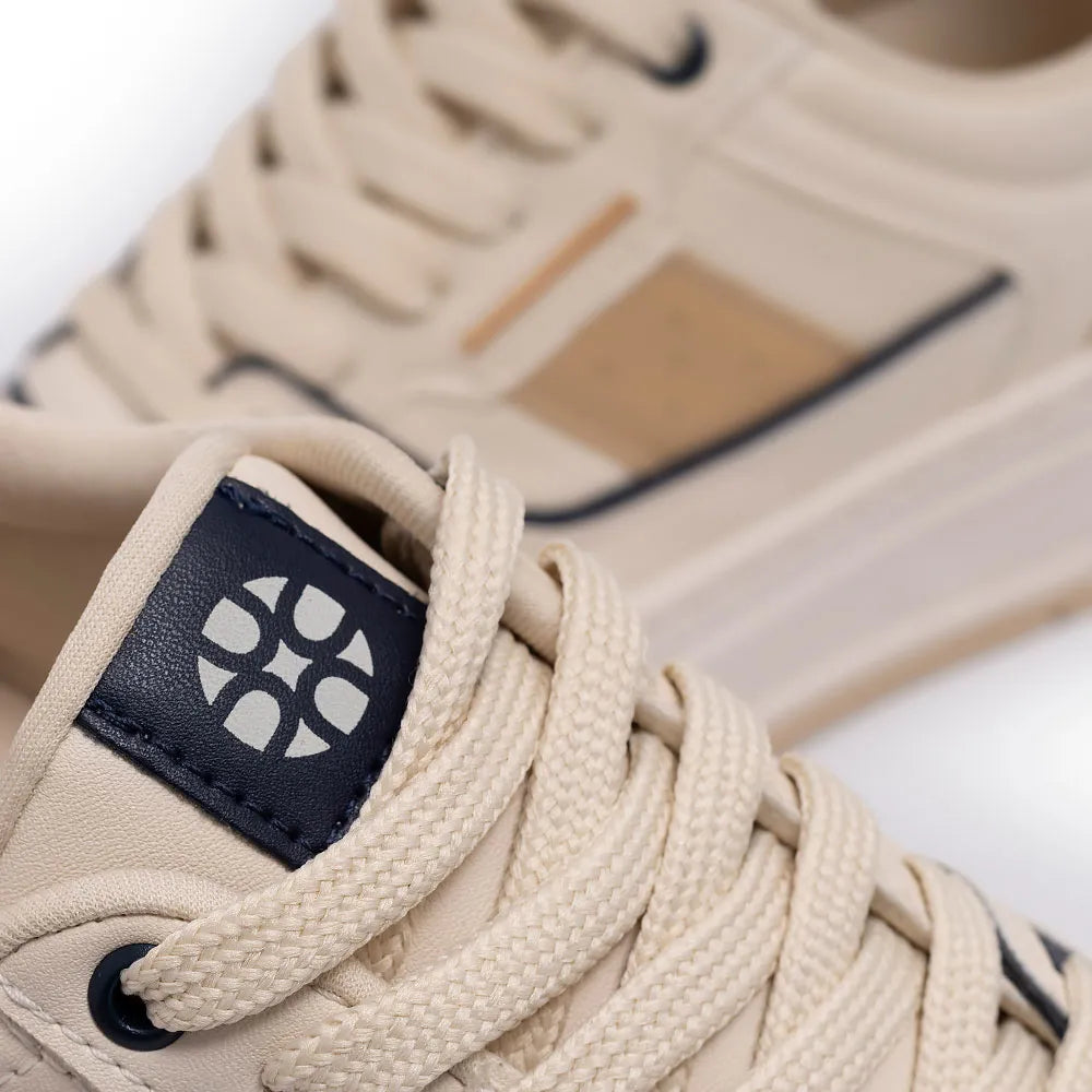 Off White Bicolor Recortes Sneaker