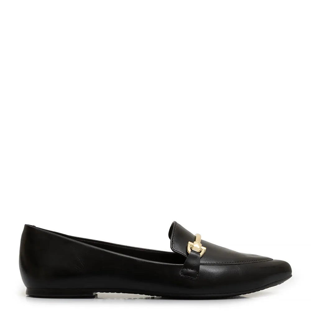 Black Pointed-Toe Bridão Loafer