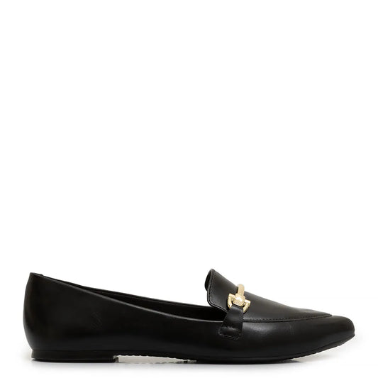 Black Pointed-Toe Bridão Loafer