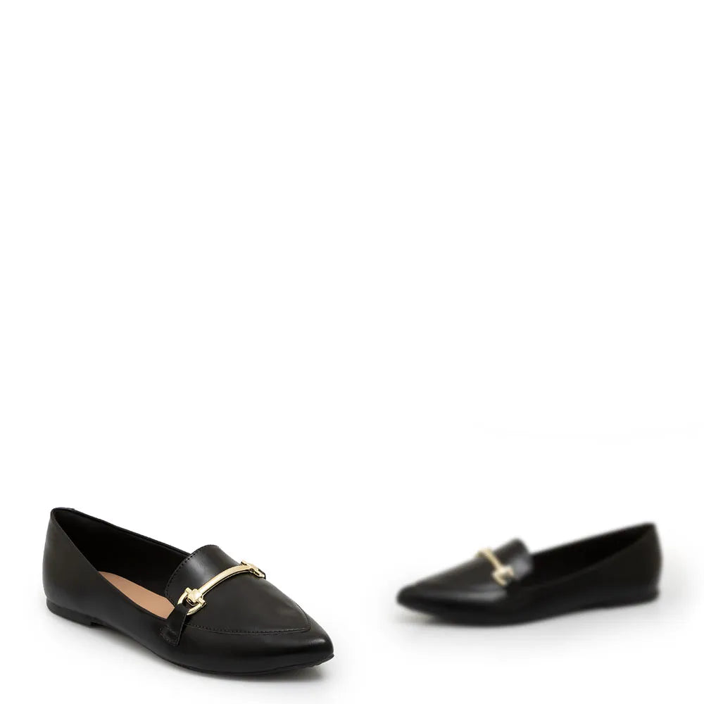Black Pointed-Toe Bridão Loafer