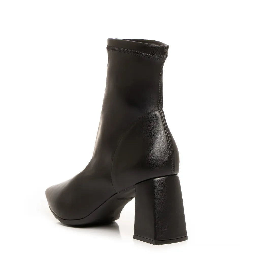 Black Easy Fit Ankle Boot