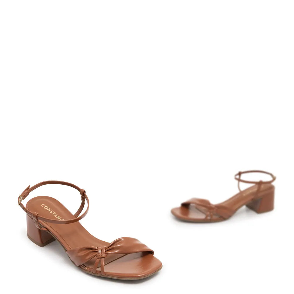 Caramelo Low Heel Sandal